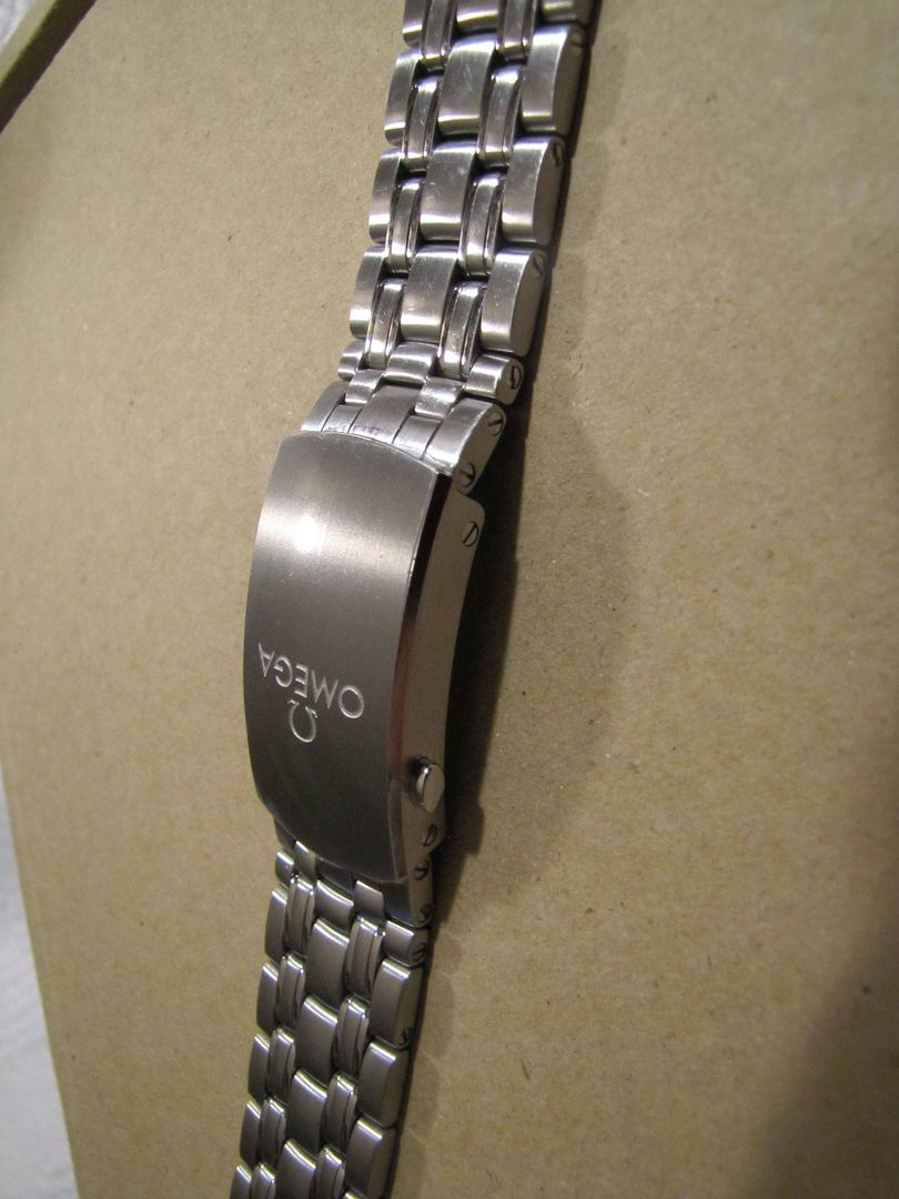 Watches with microadjust clasp on steel bracelet Page 4